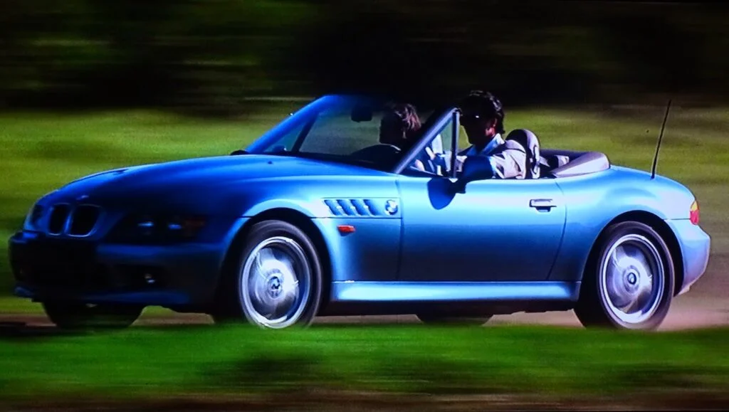 007ゴールデンアイ　BMW Z3 ロードスター 1:18 UT Models BMW Z3 Roadster James Bond 'Goldeneye' | eBay
