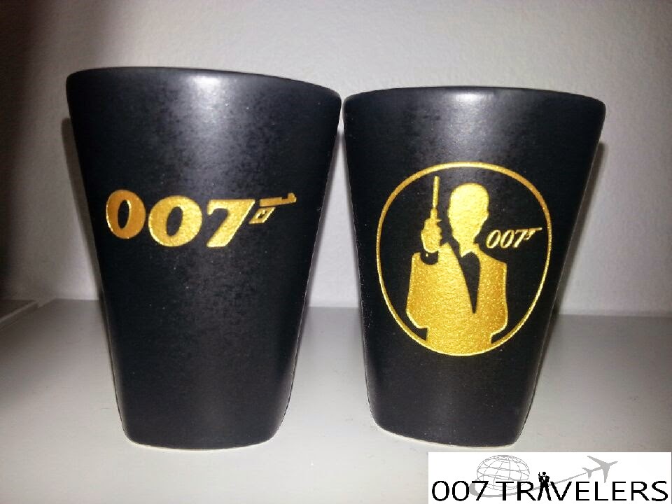 Set of 2 Goldeneye 007 James Bond Promo Plastic Movie Cups Excellent