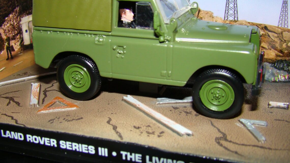 007 Vehicle: Land Rover Series III / The Living Daylights (1987) - 007 ...