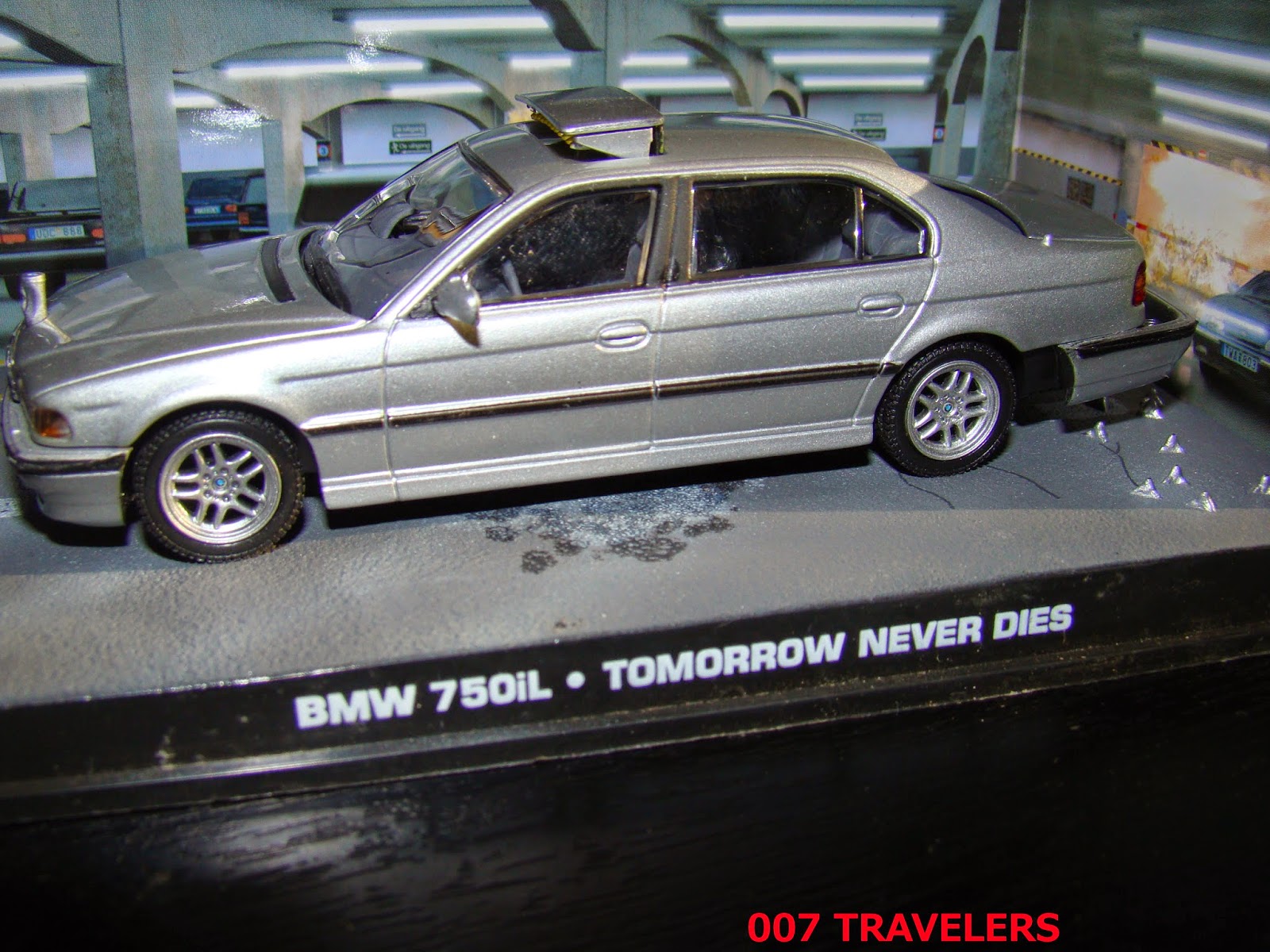 007 Vehicle: BMW 750iL / Tomorrow Never Dies (1997)