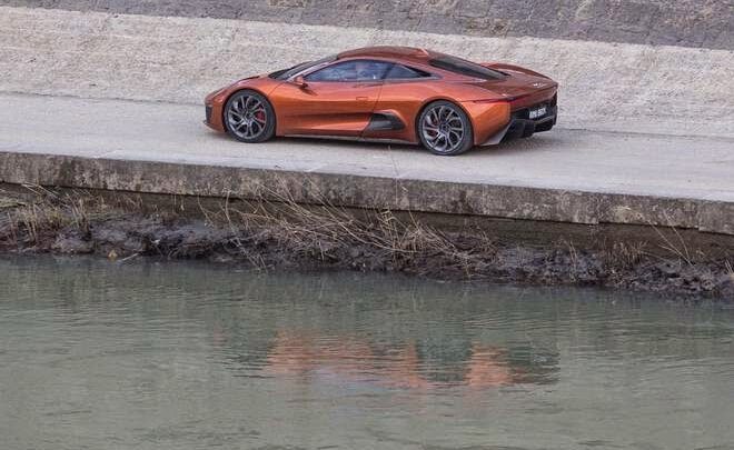 “SPECTRE” car chase photos in Rome, Italy (SPOILER ALERT)