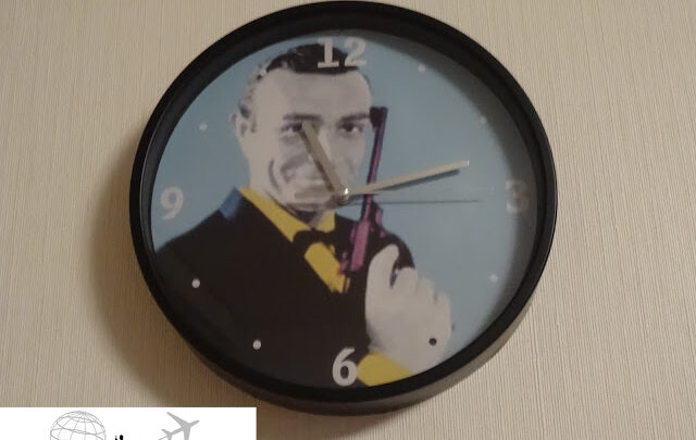 007 Item: Sean Connery clock
