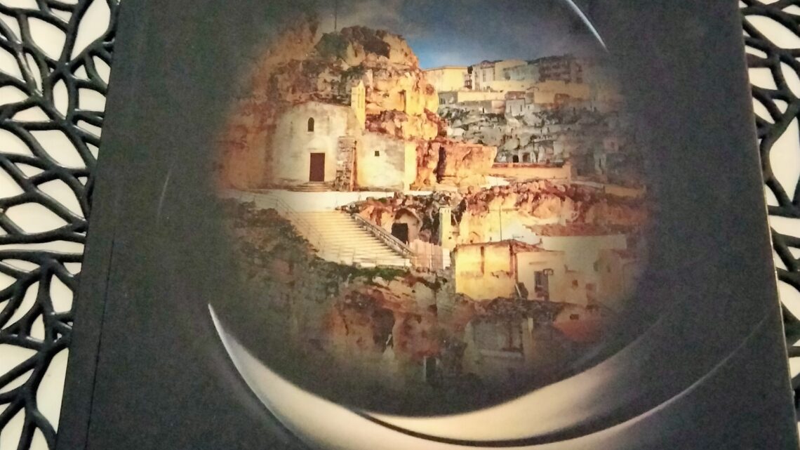 007 Related book: James Bond, missione Italia